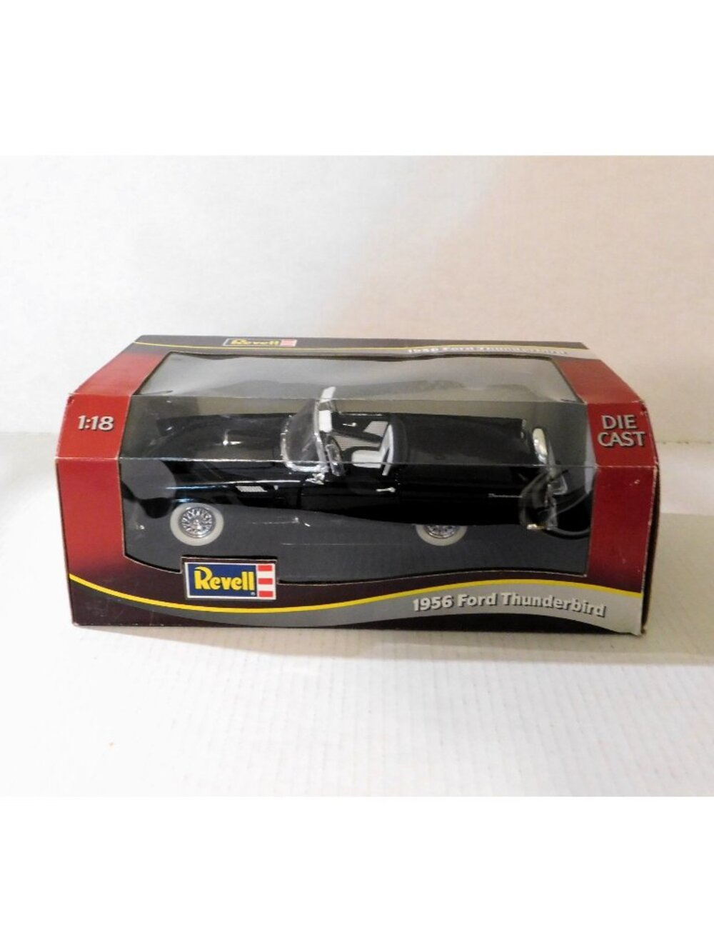 Revell 1956 Ford Thunderbird Diecast Model 1:18 Scale Black
